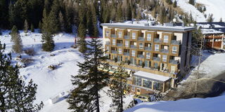 Ski-in Ski-out Hotel Boé in the Dolomites
