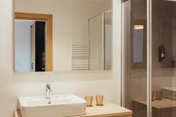 Alex Moling Hotel Boe 24